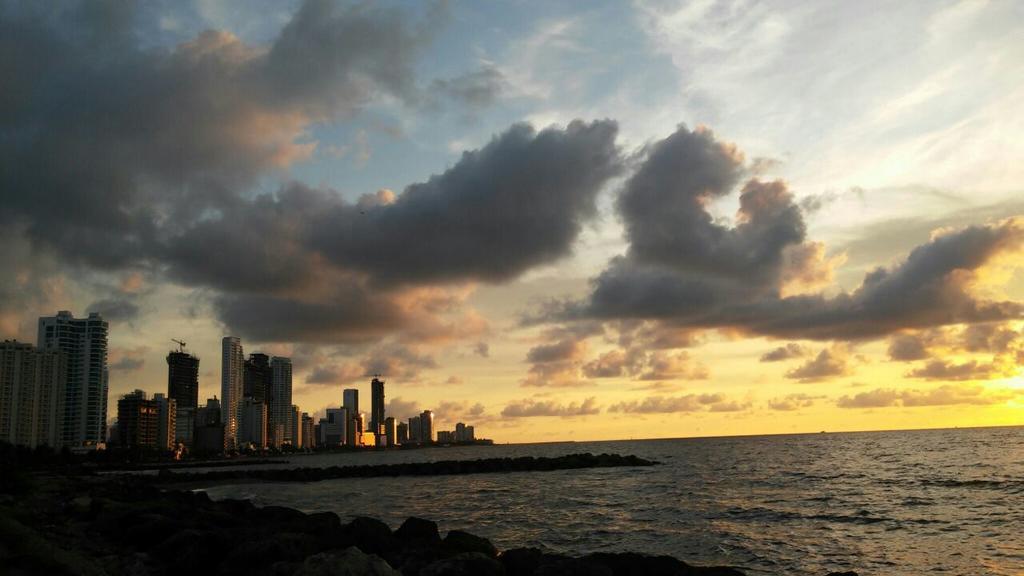 Apto En Cartagena Ed Puerto Azul Vista Al Mar Appartamento Esterno foto